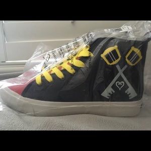 Hot Topic Kingdom Hearts Men’s Shoes
